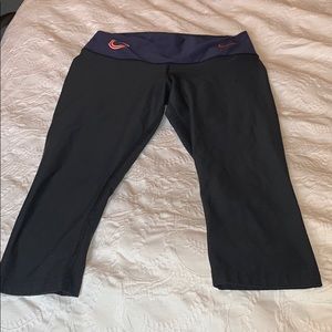 Nike bears leggings- quarter length